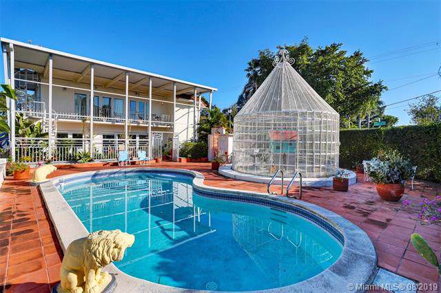 920 Venetian Dr - Photo 1
