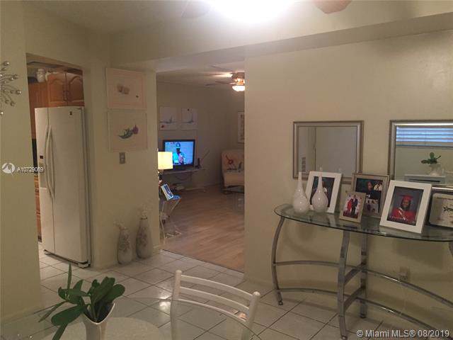 3253 Foxcroft Rd - Photo 1