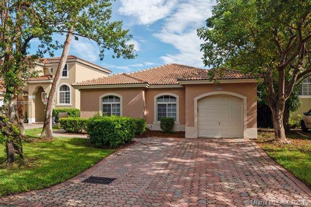 9121 162nd Ln - Photo 1