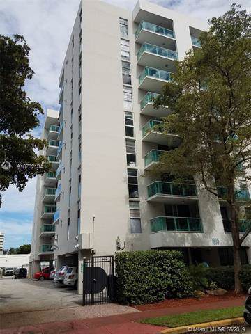 1035 West Ave - Photo 1