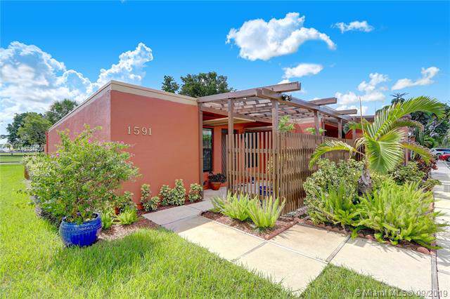 1591 Fairway Rd - Photo 1