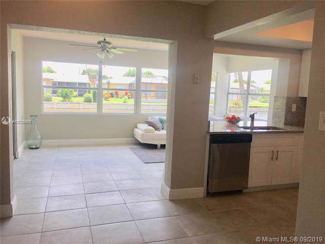 4506 47th St - Photo 1