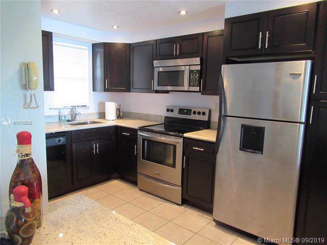 3001 Rolling Hills Cir - Photo 1