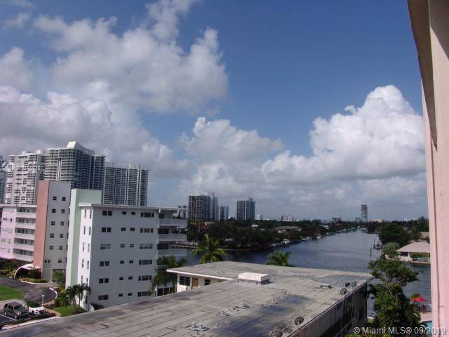 3161 Ocean Dr - Photo 1
