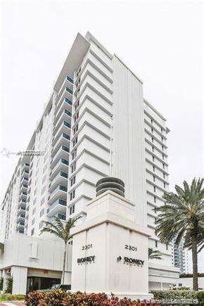2301 Collins Ave - Photo 1