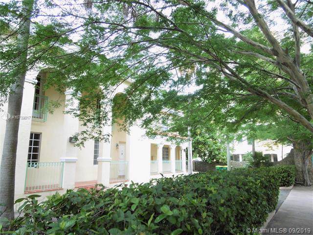 15 Madeira Ave - Photo 1