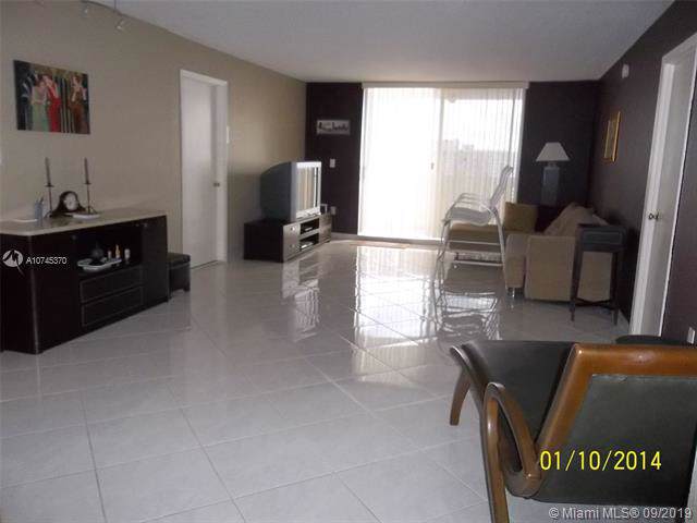 1833 Ocean Dr - Photo 1