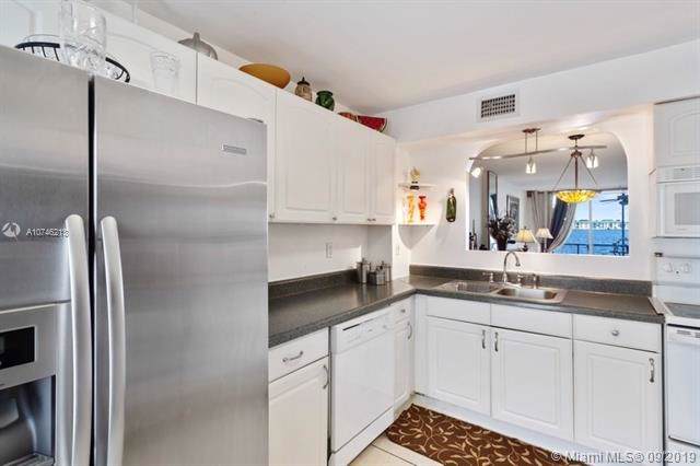 1175 Miami Gardens Dr - Photo 1