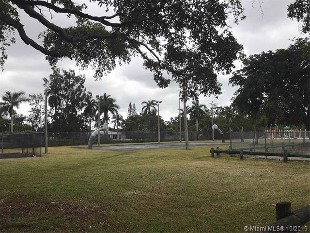 8460 4th Ct - Photo 1