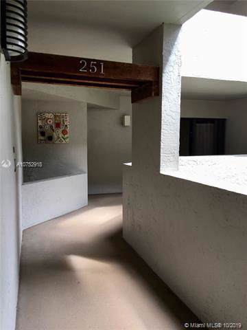 121 Crandon Blvd - Photo 1