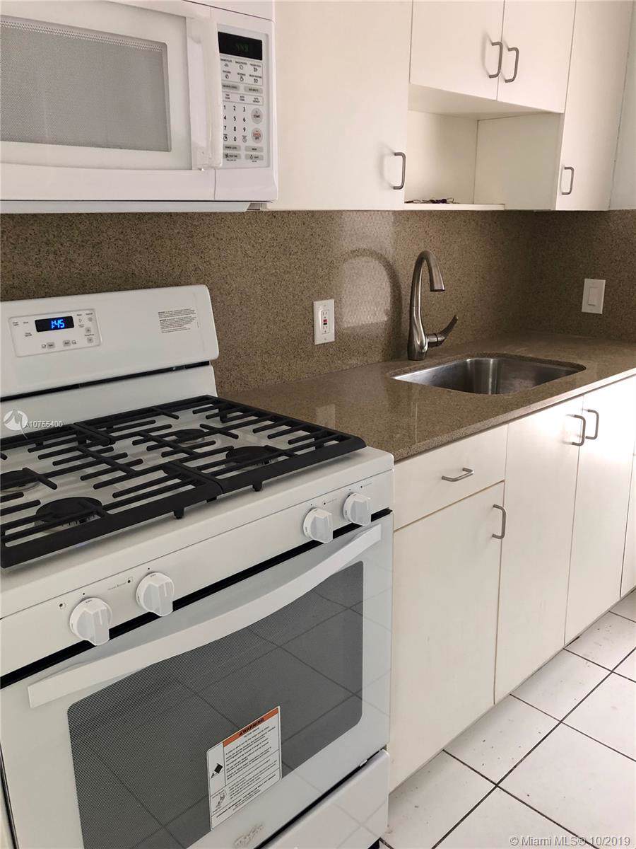 919 Michigan Ave - Photo 1