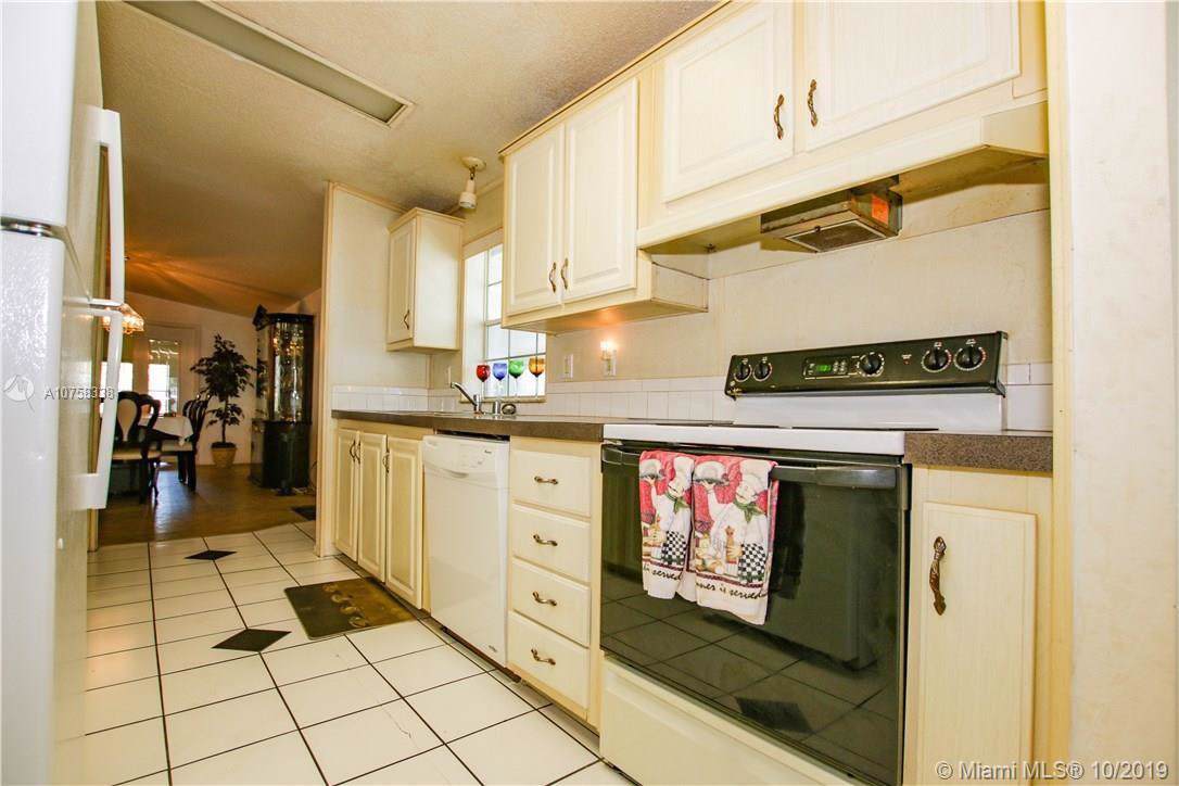 704 Marine Dr - Photo 1