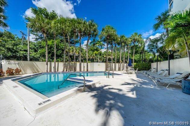 2715 Tigertail Ave - Photo 1