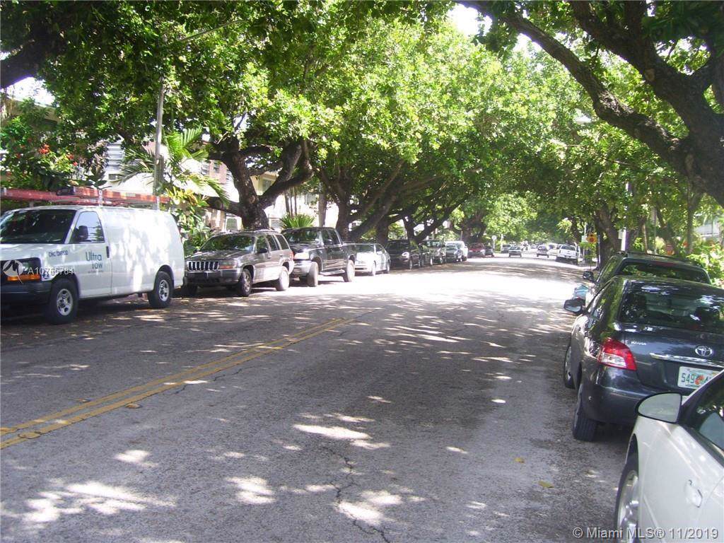 1325 Meridian Ave - Photo 1