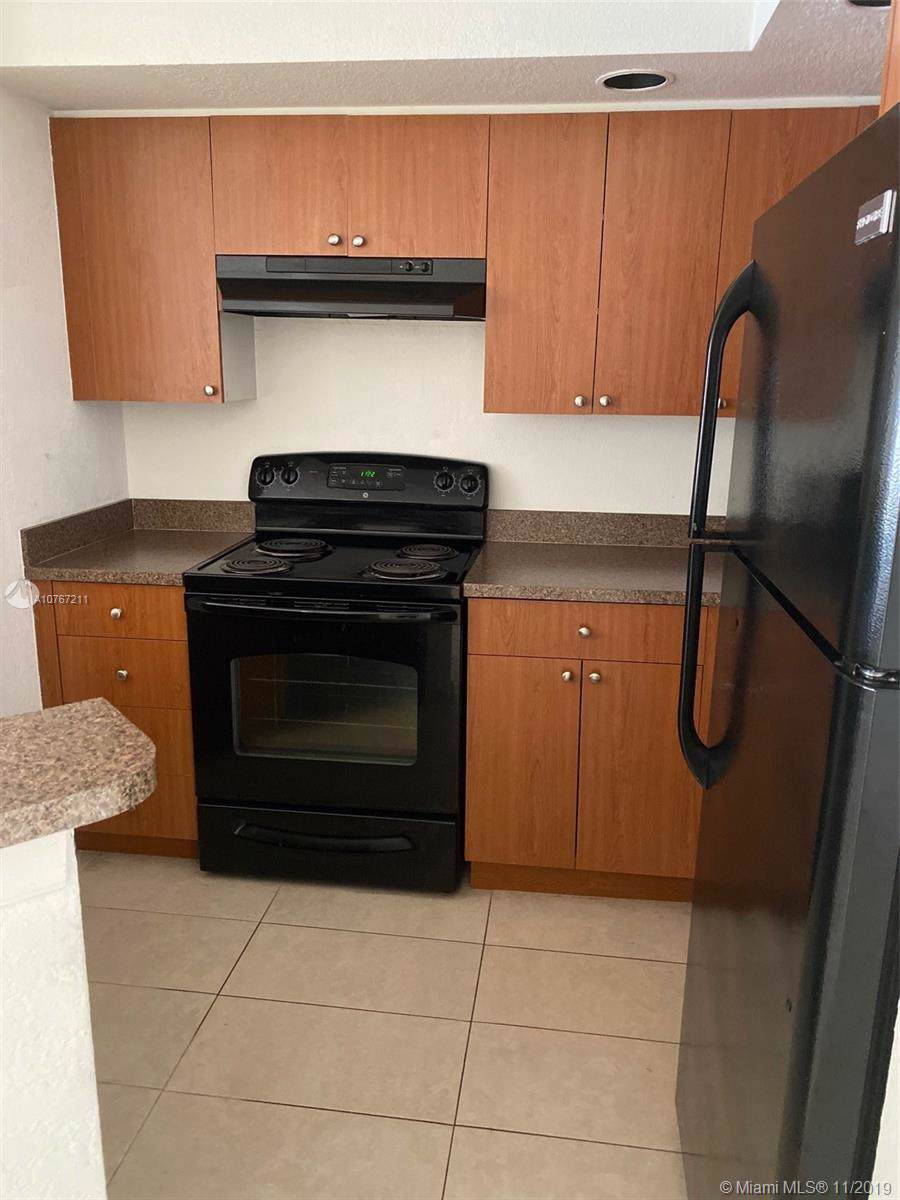 3340 Pinewalk Dr N - Photo 1