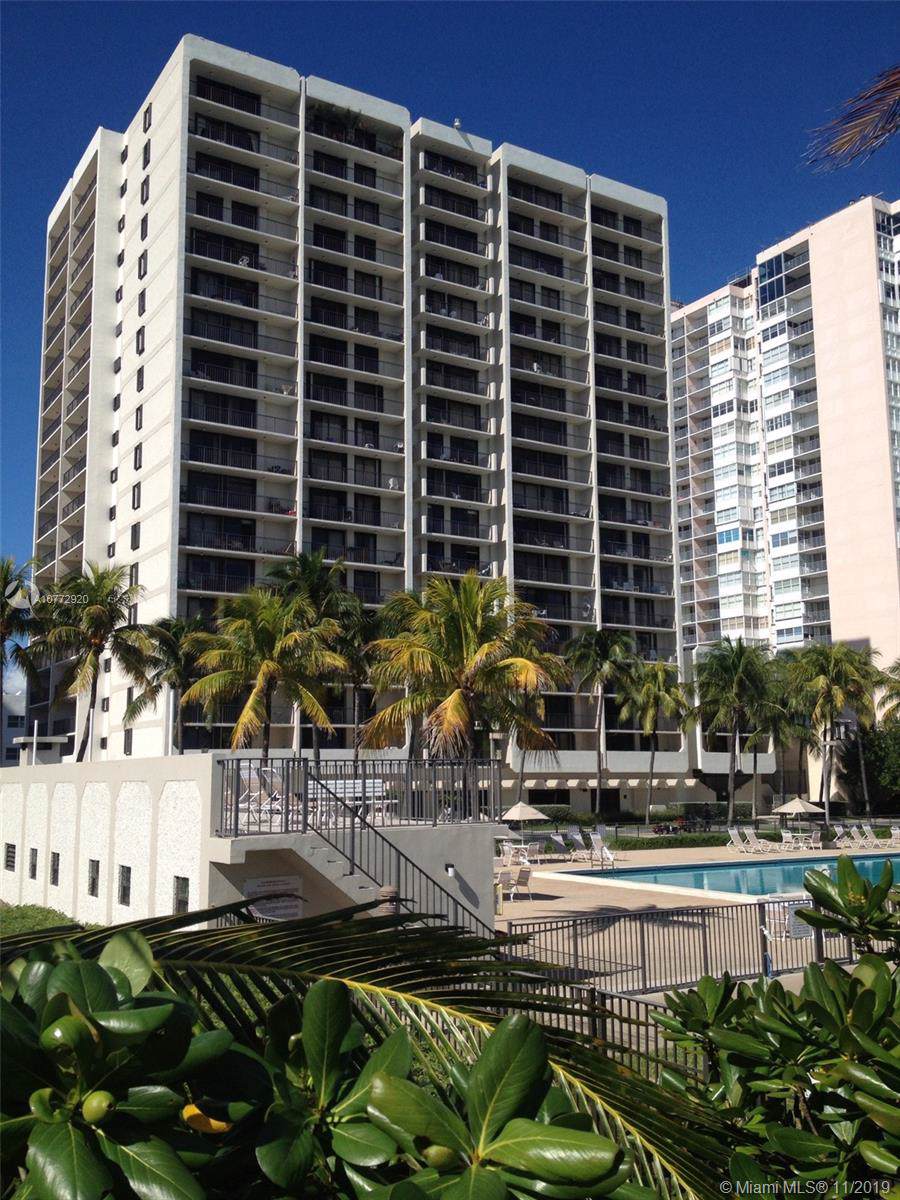 2625 Collins Ave - Photo 1