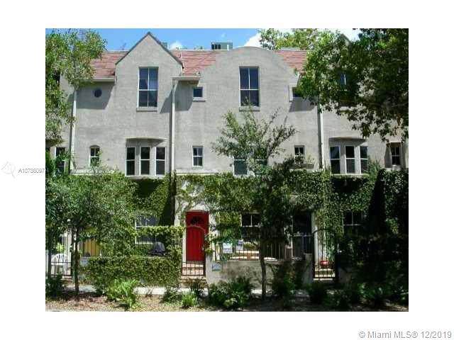 3015 Virginia St - Photo 1