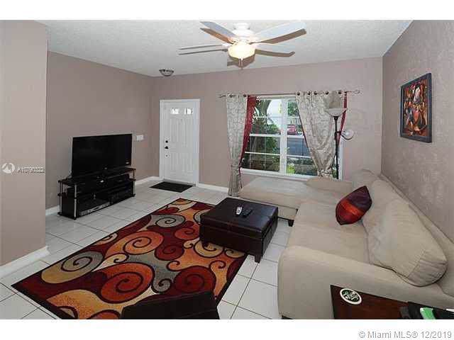 16747 Hemingway Dr - Photo 1