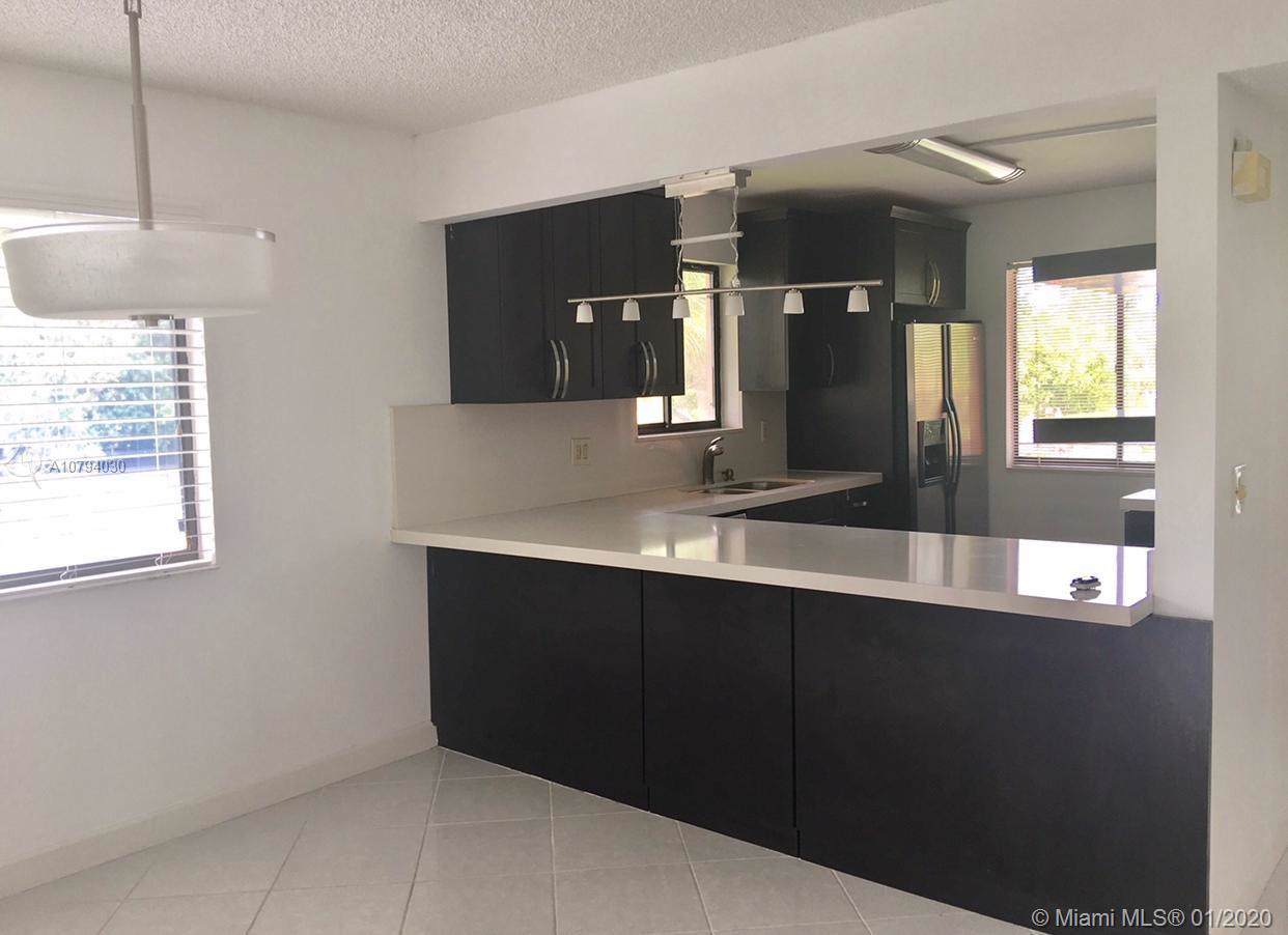 235 Lakeview Dr - Photo 1