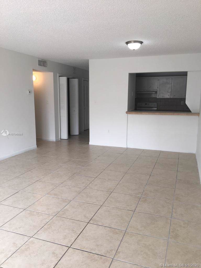 6970 186th St - Photo 1
