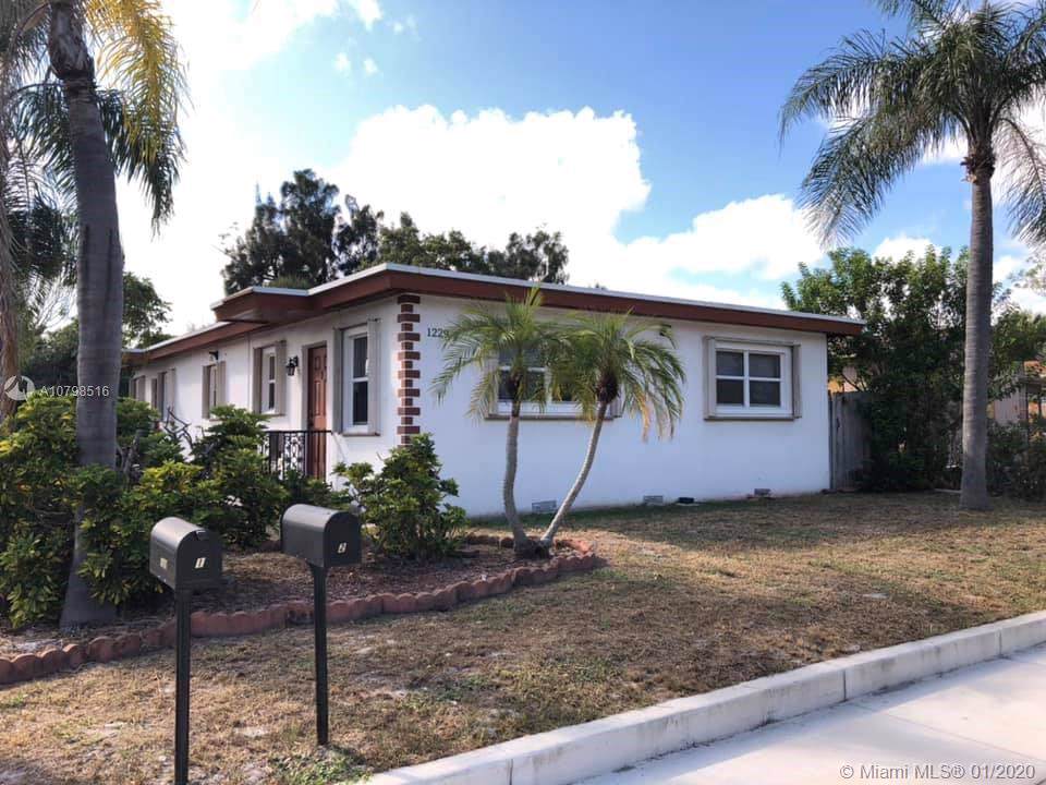 1229 M St - Photo 1