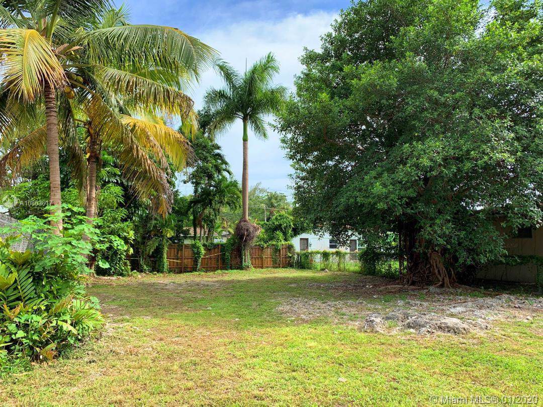 3624 Charles Ave - Photo 1