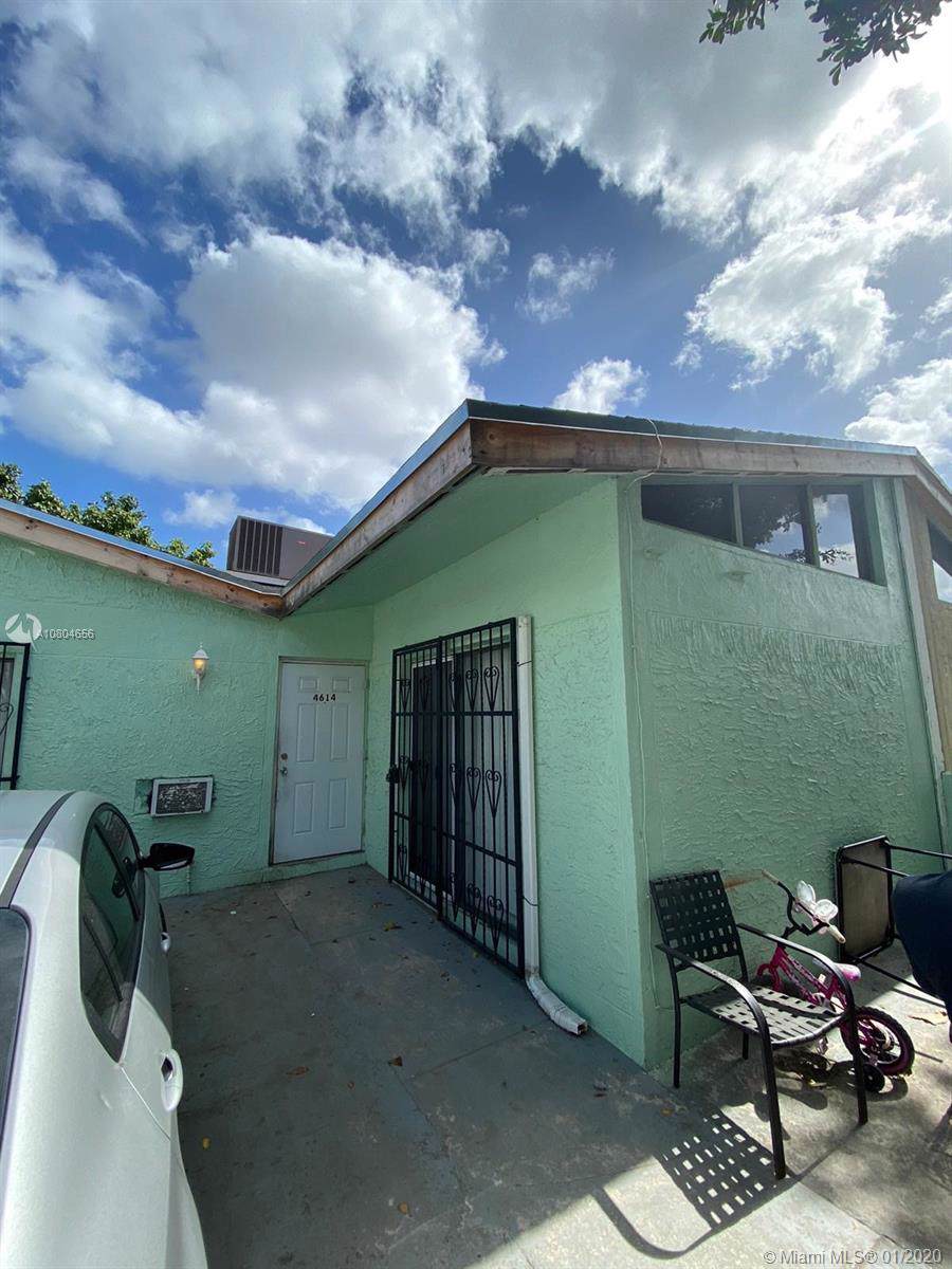 4614 185th St - Photo 1