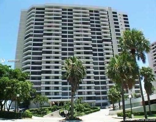 2500 Parkview Dr - Photo 1