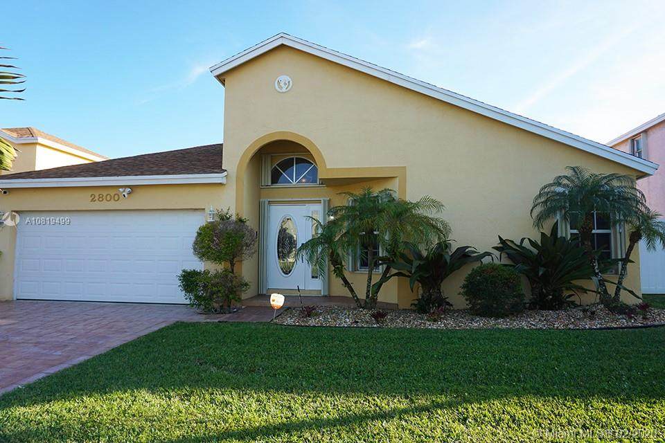2800 Huron Way - Photo 1