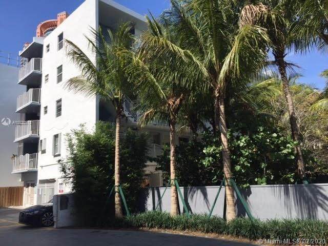 61 Collins Ave - Photo 1