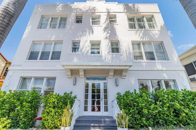 1027 Pennsylvania Ave - Photo 1
