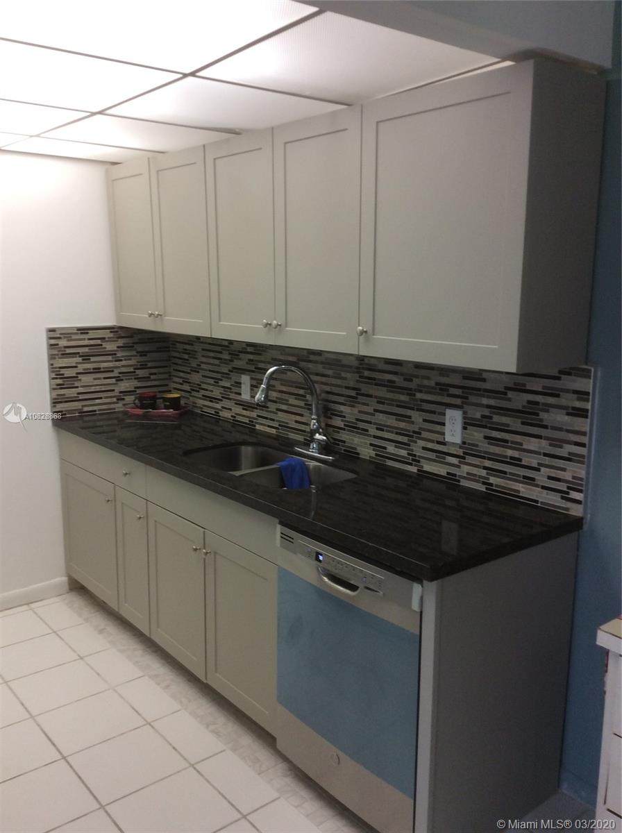 4701 Martinique Dr - Photo 1