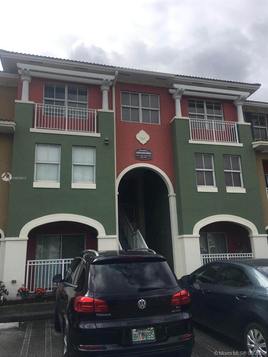 10902 83rd St - Photo 1