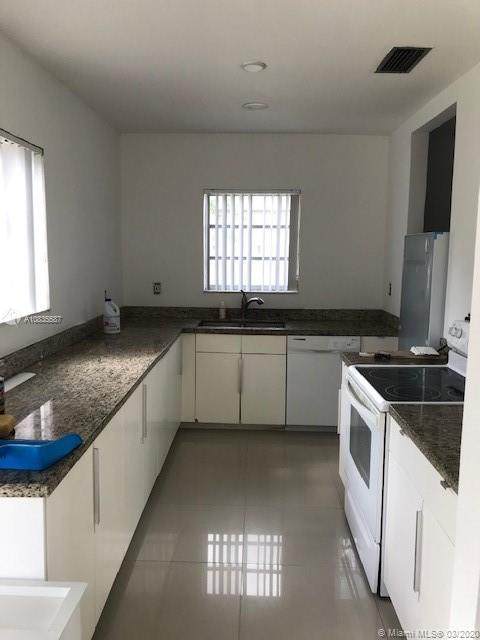 830 171 ST - Photo 1
