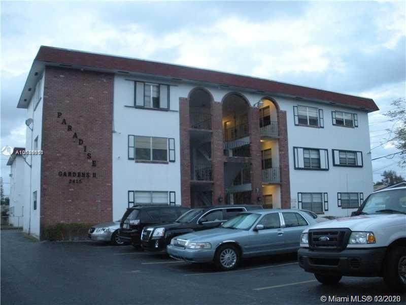 2415 Lincoln St - Photo 1