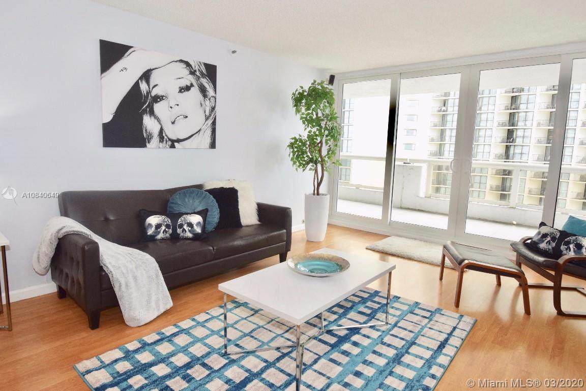 1717 Bayshore Dr - Photo 1