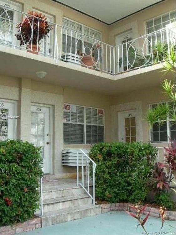 717 Espanola Way - Photo 1