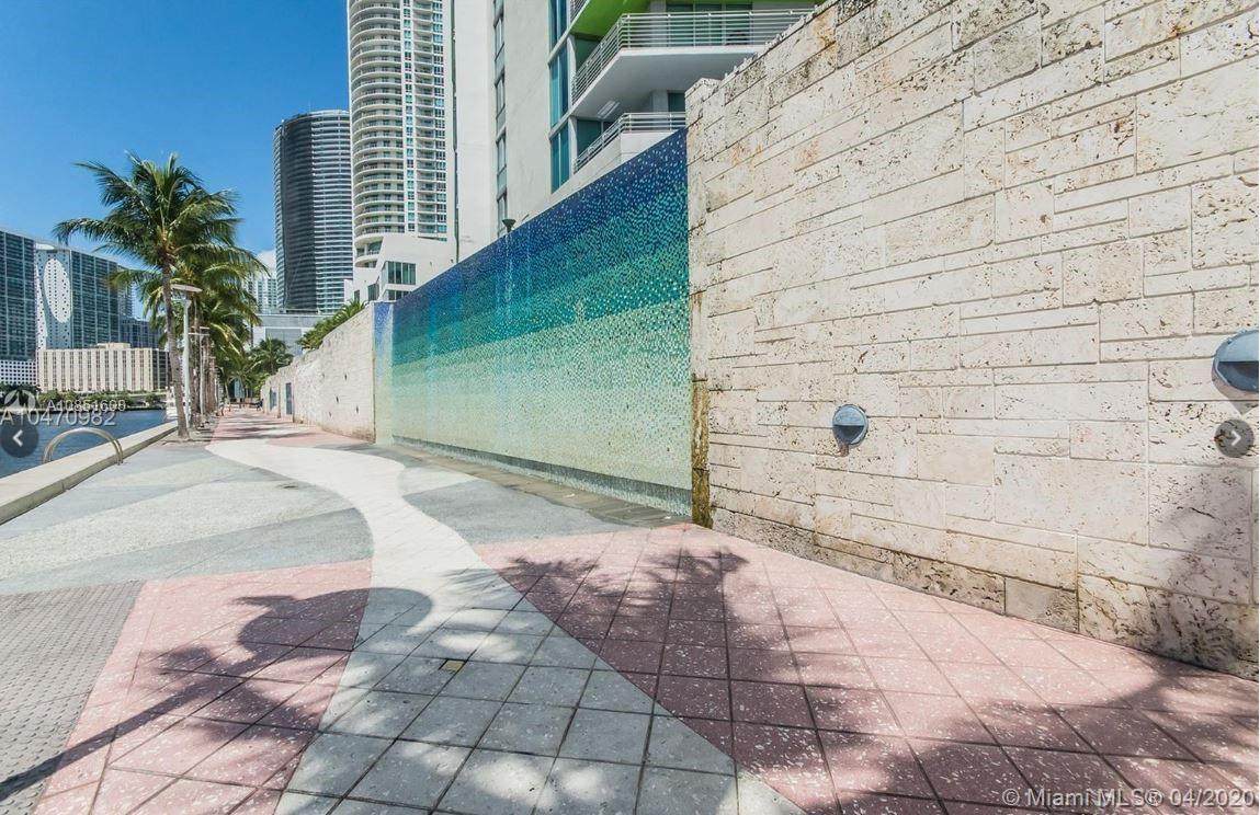 335 Biscayne Blvd - Photo 1