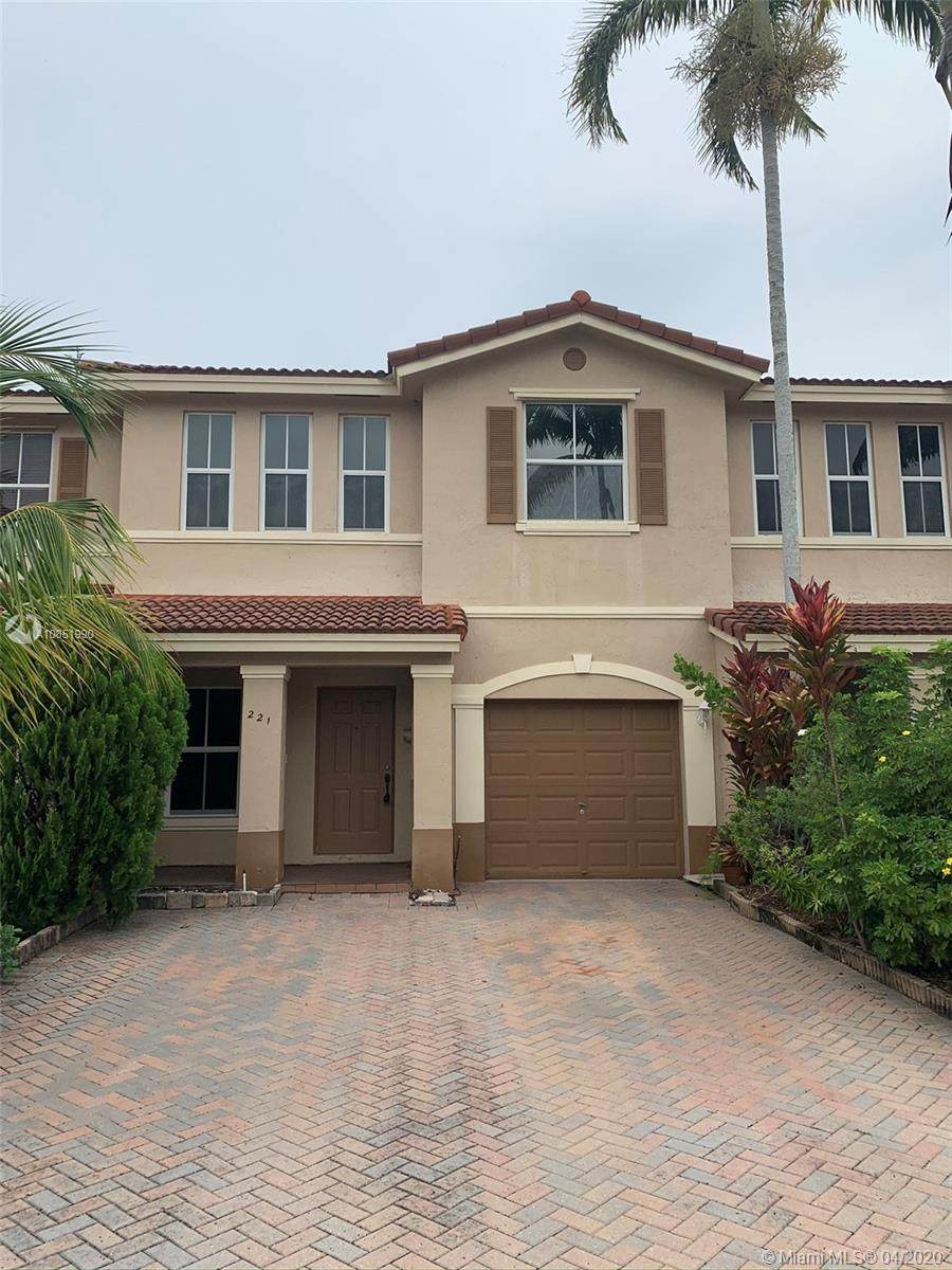 221 Riverwalk Cir - Photo 1 221 Riverwalk Cir - Photo 1