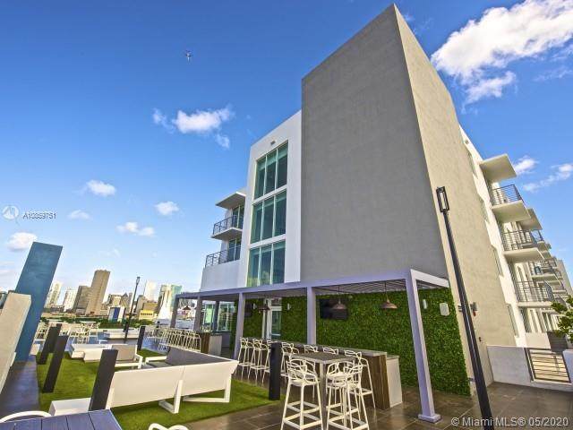 729 2nd St - Photo 1