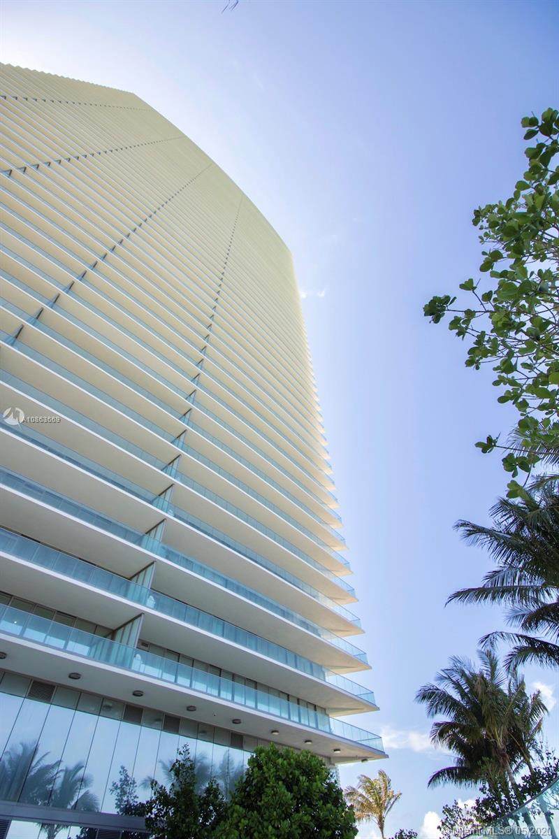 18975 Collins Ave - Photo 1