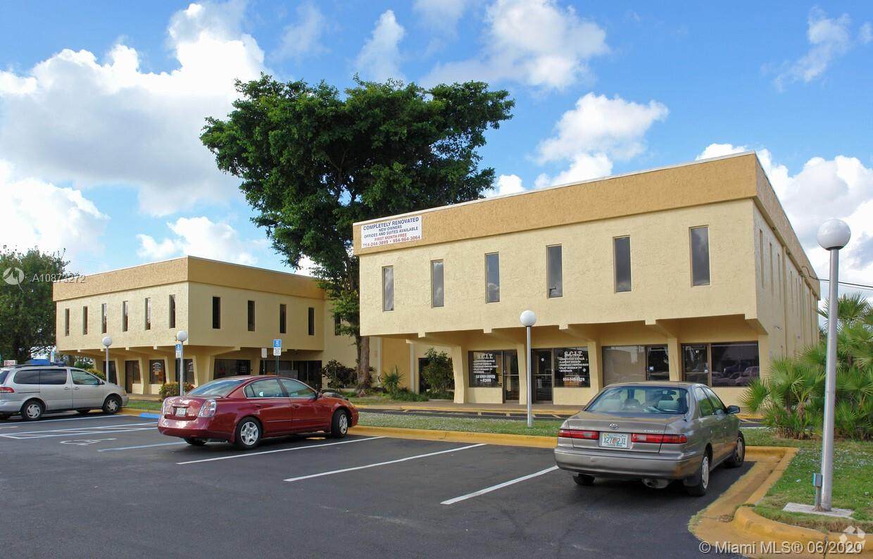 3075 Oakland Park Blvd - Photo 1