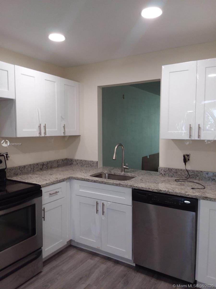 2571 Aragon Blvd - Photo 1