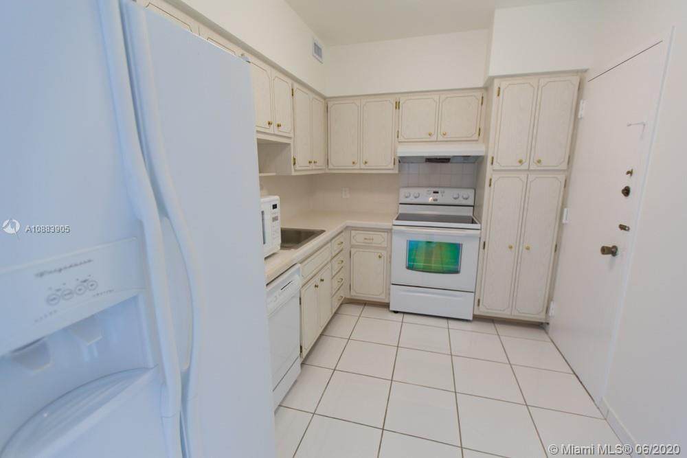 1985 Ocean Dr - Photo 1