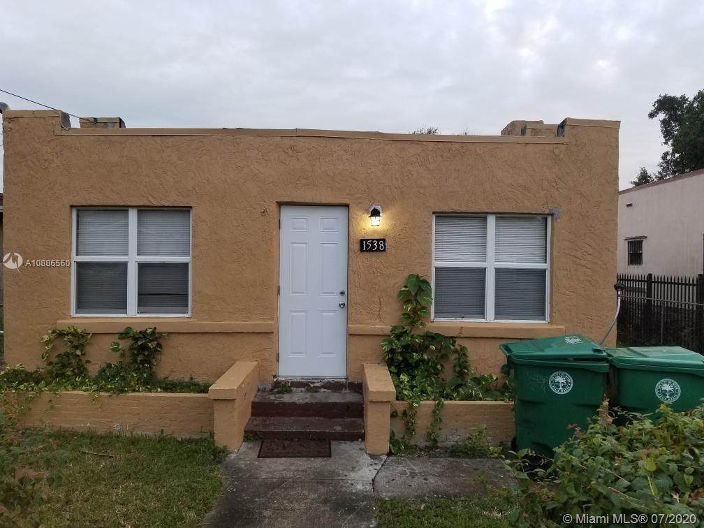 1538 34 ST. - Photo 1
