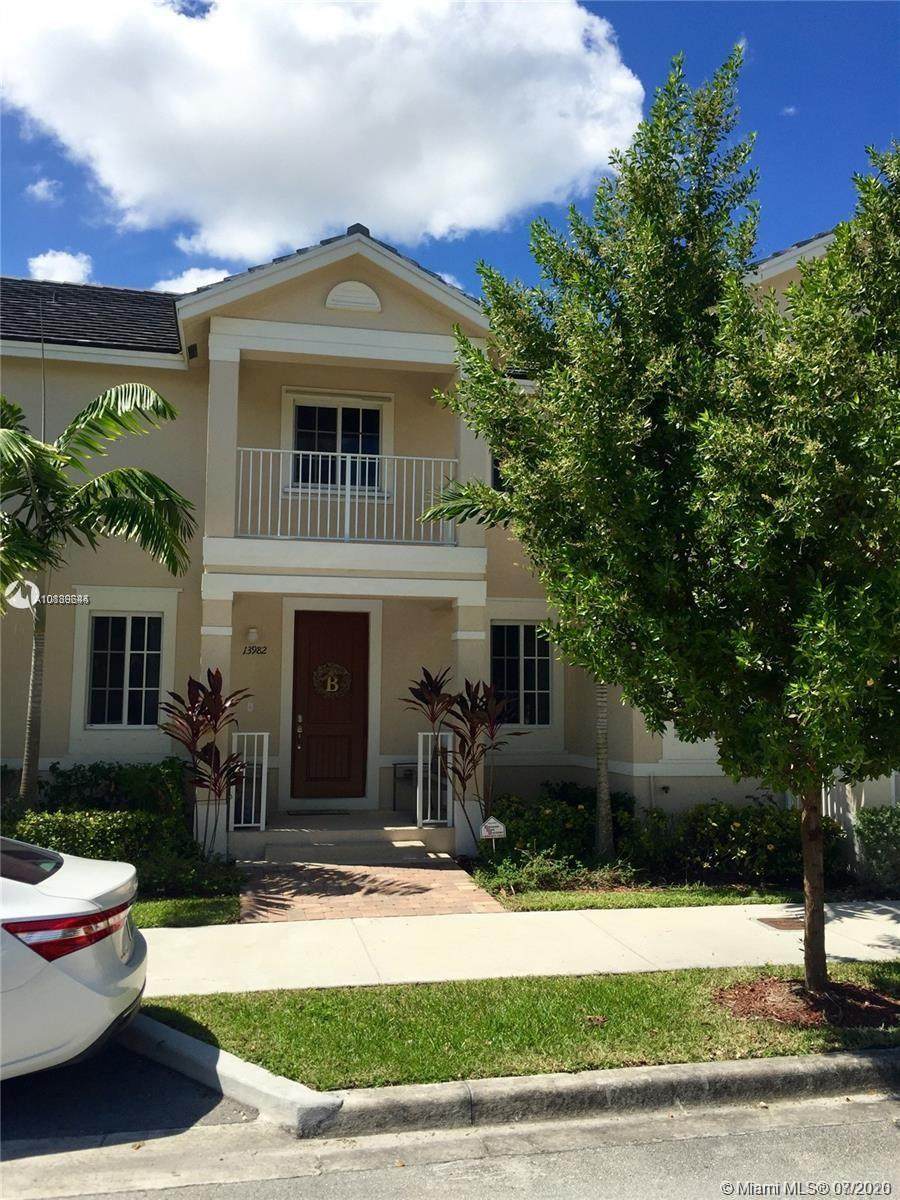 13982 276th St - Photo 1