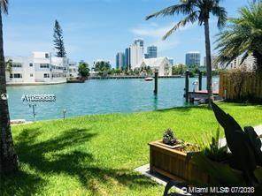 6905 Bay Dr - Photo 1