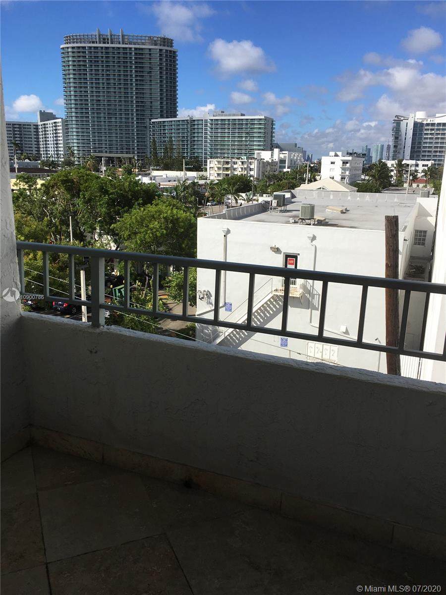 1610 Lenox Ave - Photo 1