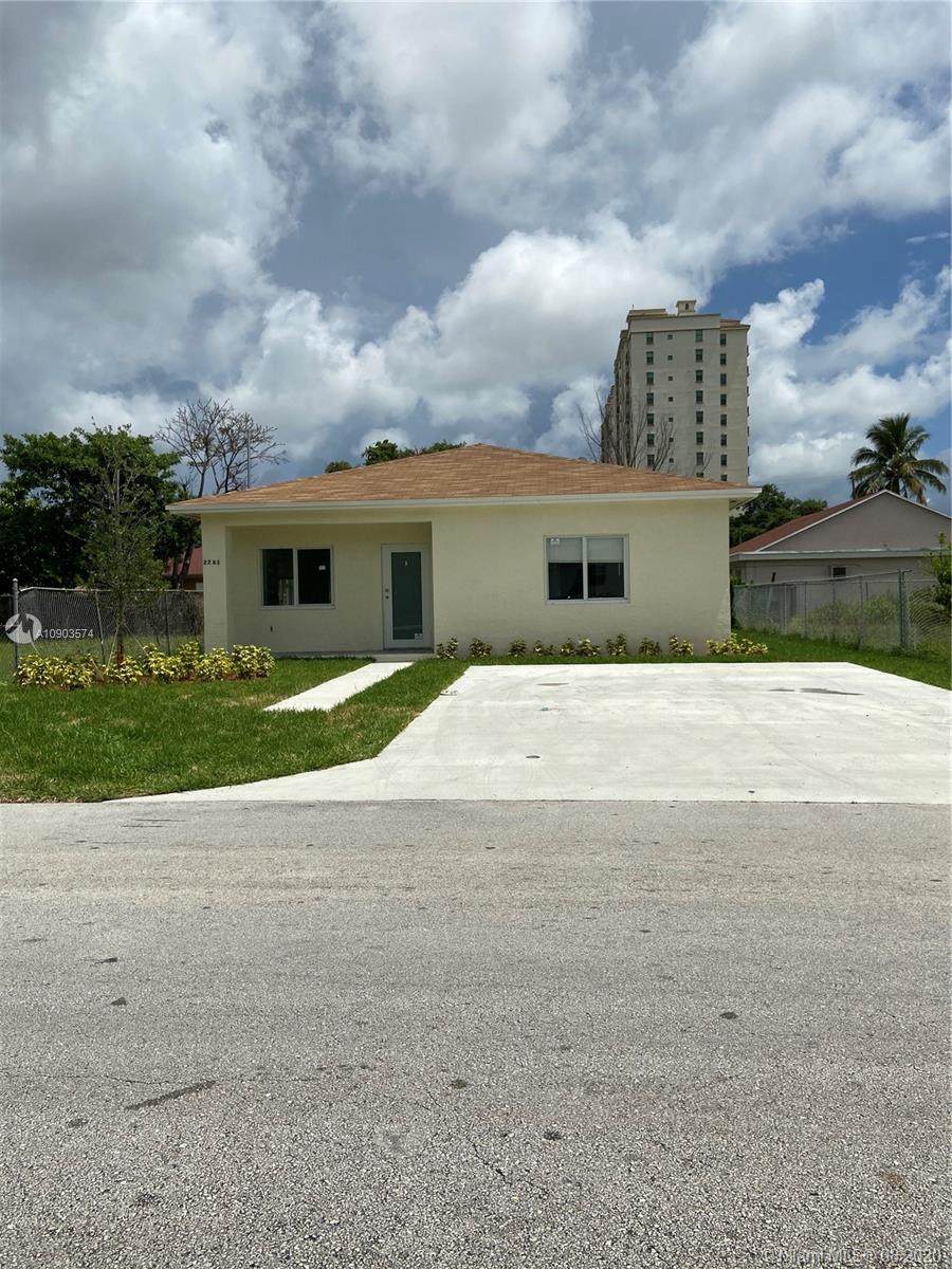 2761 50th St - Photo 1