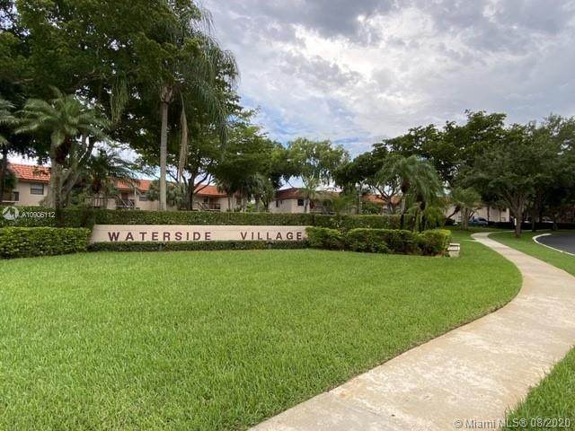 15705 Waterside Cir - Photo 1